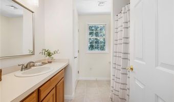 10 GINGER Trl, Coventry, RI 02816