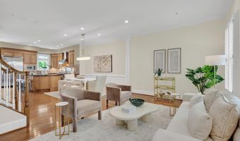 1818 POTOMAC GREENS Dr, Alexandria, VA 22314