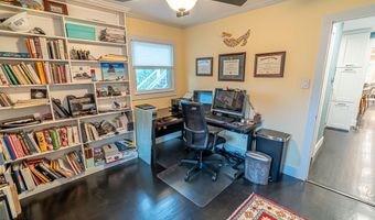 142 NE Hillside Dr, Abingdon, VA 24210