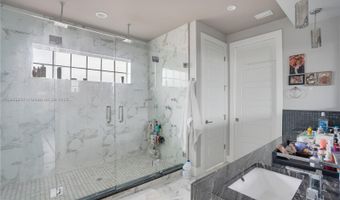 555 Peachtree Rd, Orlando, FL 32804