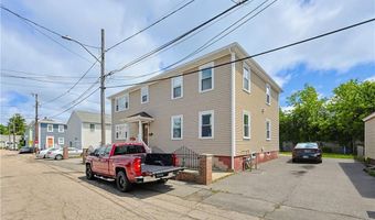 6 Wilson St, Bristol, RI 02809