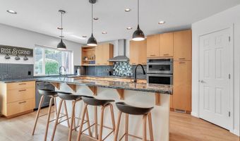 15900 SW BRECCIA Dr, Beaverton, OR 97007