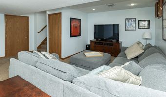 806 SE Kensington Rd, Ankeny, IA 50021