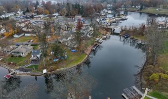 4135 State Park Dr, Akron, OH 44319