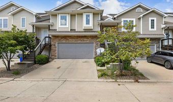 1050 Twilight Dr, North Liberty, IA 52317