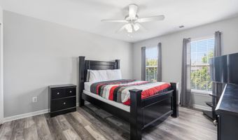 43612 DUNHILL CUP Sq, Ashburn, VA 20147