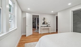 9-13 Sutherland Rd 1, Arlington, MA 02476