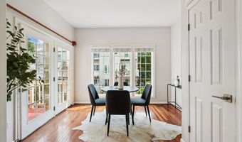 518 WINDING ROSE Dr, Rockville, MD 20850