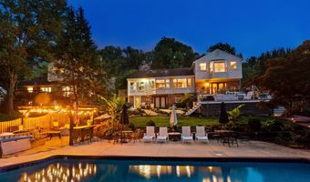 8121 BRIAR CREEK Dr, Annandale, VA 22003