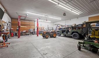 14971 Fairmount Rd, Basehor, KS 66007
