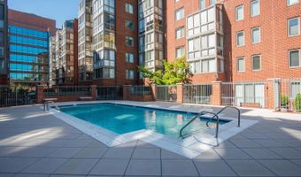 1050 N TAYLOR St 1-201, Arlington, VA 22201