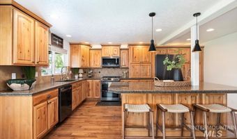 511 Keogh Ln, Caldwell, ID 83607