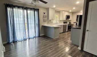 105 E 13TH St, Bayard, NE 69334