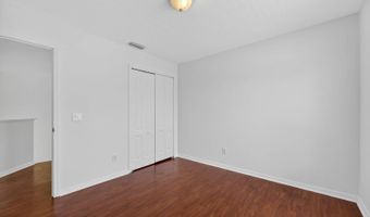 7711 Nottinghill Sky Dr, Apollo Beach, FL 33572