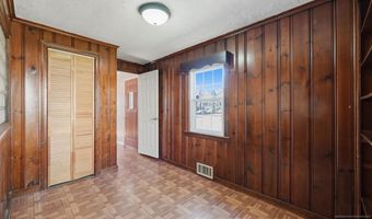 2 Lloyd Pl, Belleville, NJ 07109