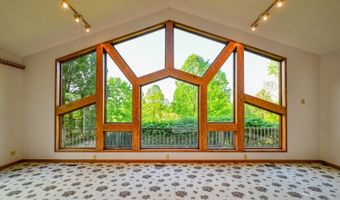 6300 Jonathan Ln, Albany, OH 45710