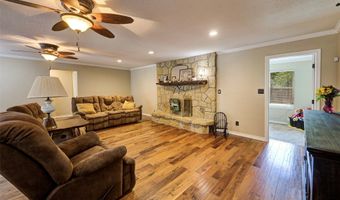 405 N Wickham St, Alvord, TX 76225