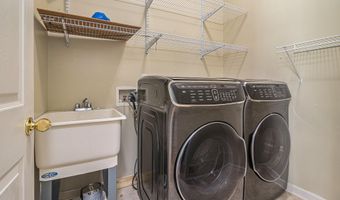 1304 N Bay Dr, Ann Arbor, MI 48103