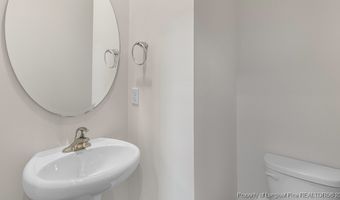 1079 Misty Creek Dr, Aberdeen, NC 28315