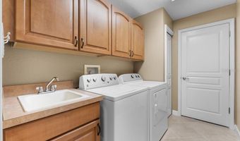 921 CLASSIC VIEW Dr, Auburndale, FL 33823