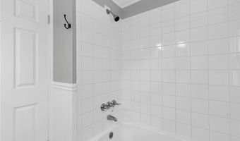 169 Ridgewood Dr, Amherst, NY 14226