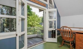 49 Sanford Ave, North Kingstown, RI 02852