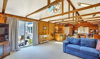 62 Meadowcrest Dr, Cumberland, RI 02864