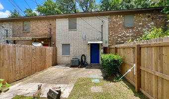 1031 N Chenango St, Angleton, TX 77515