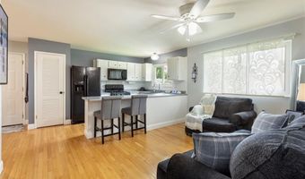 373 Sorrento Dr, Ballwin, MO 63021