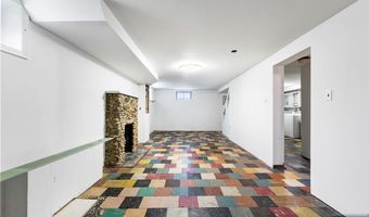 305 E Main St, Bergenfield, NJ 07621