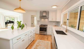 1512 Douglas Dr, Bainbridge, GA 39819