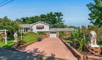 4 E Curran Dr, Absecon, NJ 08201