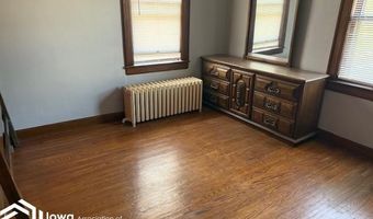220 W State St, Algona, IA 50511