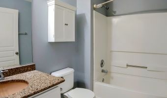 564 Woods Creek Ln, Algonquin, IL 60102
