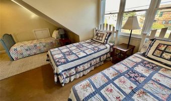 611 Wolcott Ave, Middletown, RI 02842