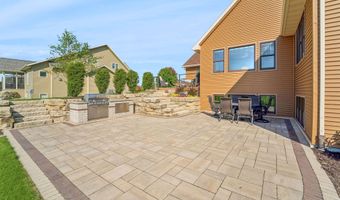 5039 W RED BARN Ct, Appleton, WI 54913