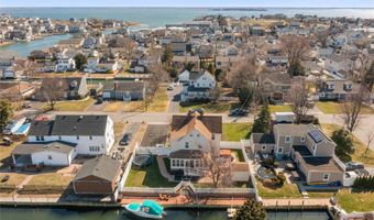 59 Purdy Ln, Amityville, NY 11701