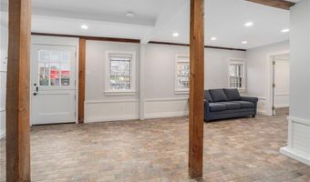 31 Bridge St B, Newport, RI 02840