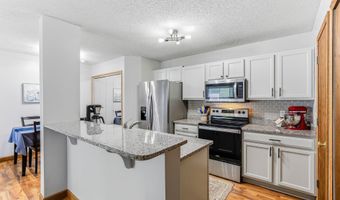 6458 158th St W 361, Apple Valley, MN 55124