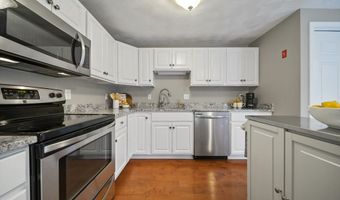 2 Taylor Mill Rd 1, Atkinson, NH 03811