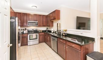 225 W Oakbrook Dr, Ann Arbor, MI 48103