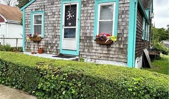 302 State St, Bristol, RI 02809