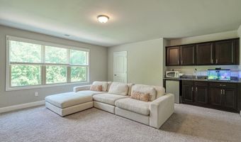 205 Colfax Dr, Boiling Springs, SC 29316