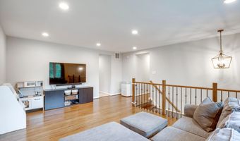 8217 CINDY Ln, Bethesda, MD 20817