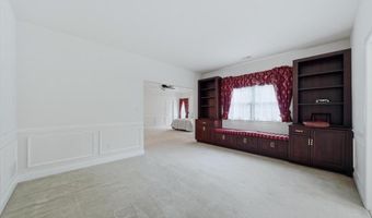 17 WATERTON Dr, Bear, DE 19701