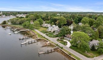 81 Mathewson Rd, Barrington, RI 02806