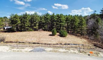 112 Fieldstone Dr, Augusta, ME 04330