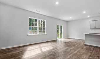 1049 Misty Creek Dr, Aberdeen, NC 28315