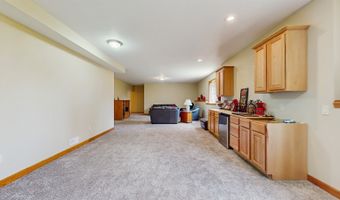 1415 Lake Shore Cir SE, Altoona, IA 50009