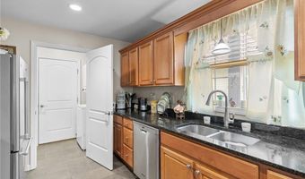 5 Leighas Ln, Coventry, RI 02816